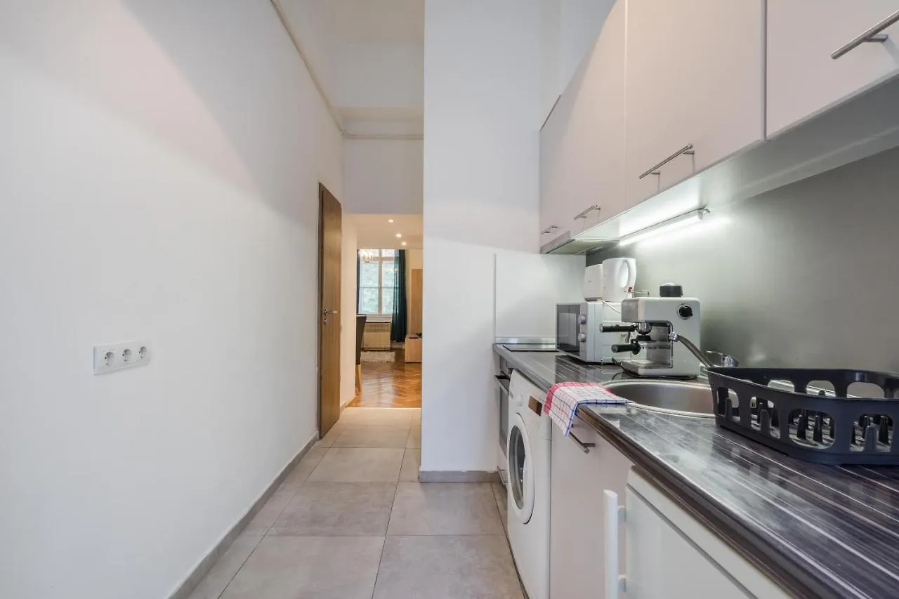 Bpr Robinia Downtown Apartment Budapest Hungary