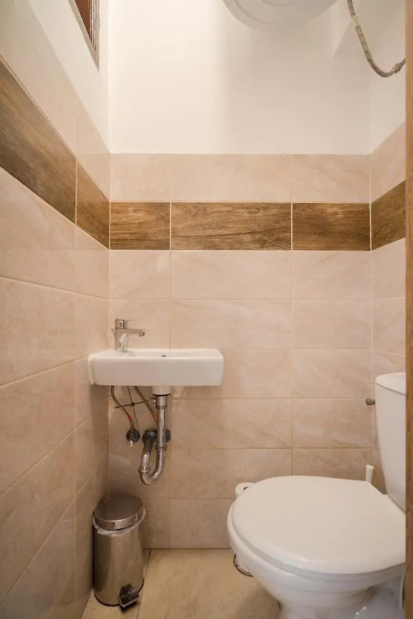Bpr Robinia Downtown Apartment Budapest 0*,  Hungary