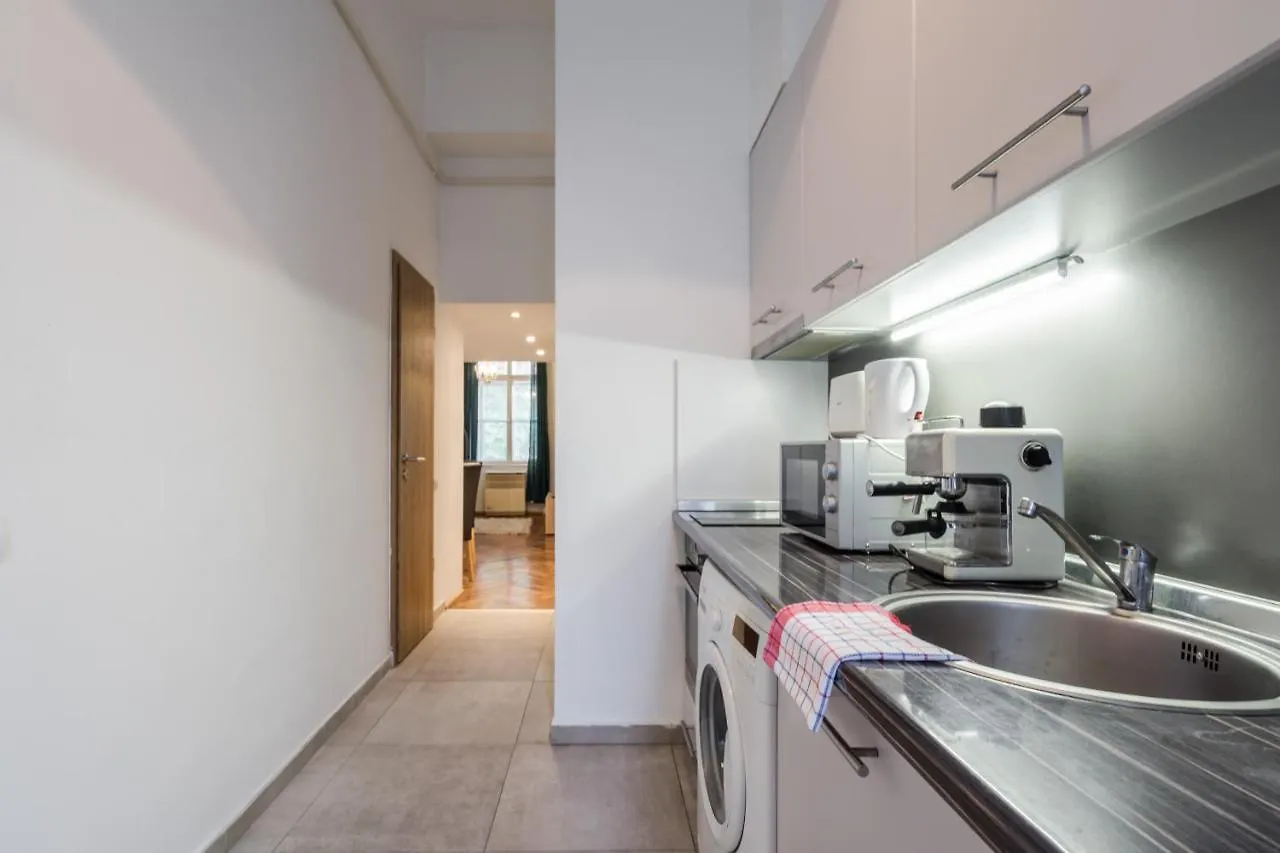 Bpr Robinia Downtown Apartment Budapest