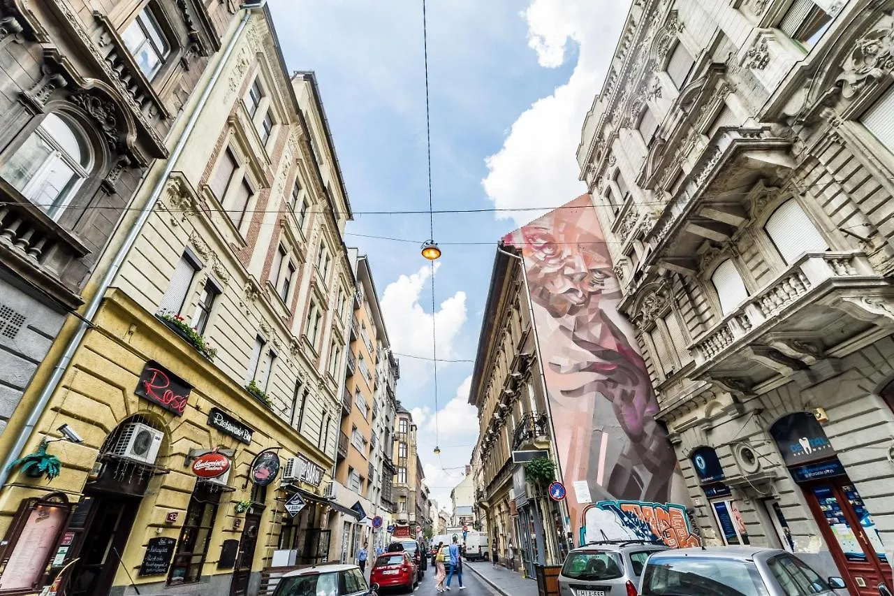 Bpr Robinia Downtown Apartment Budapest
