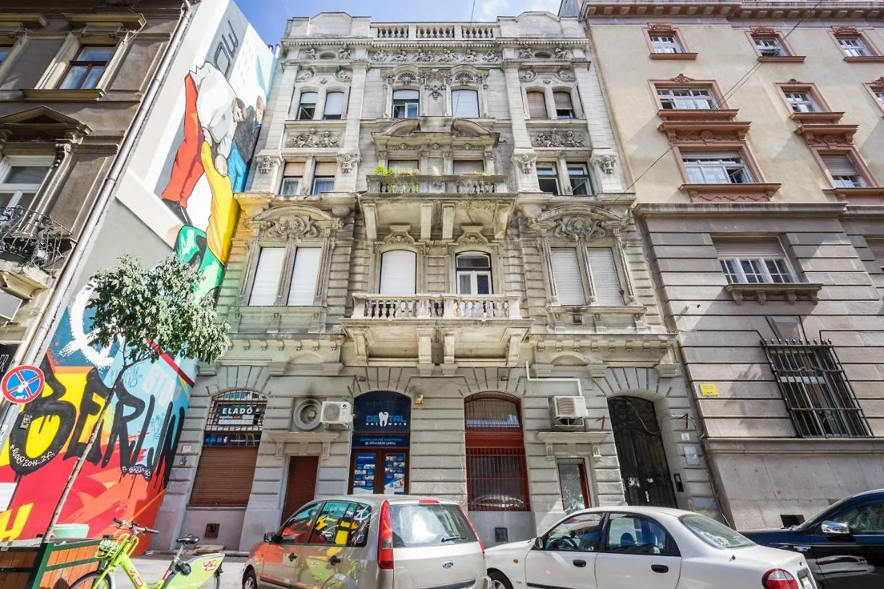 Bpr Robinia Downtown Apartment Budapest